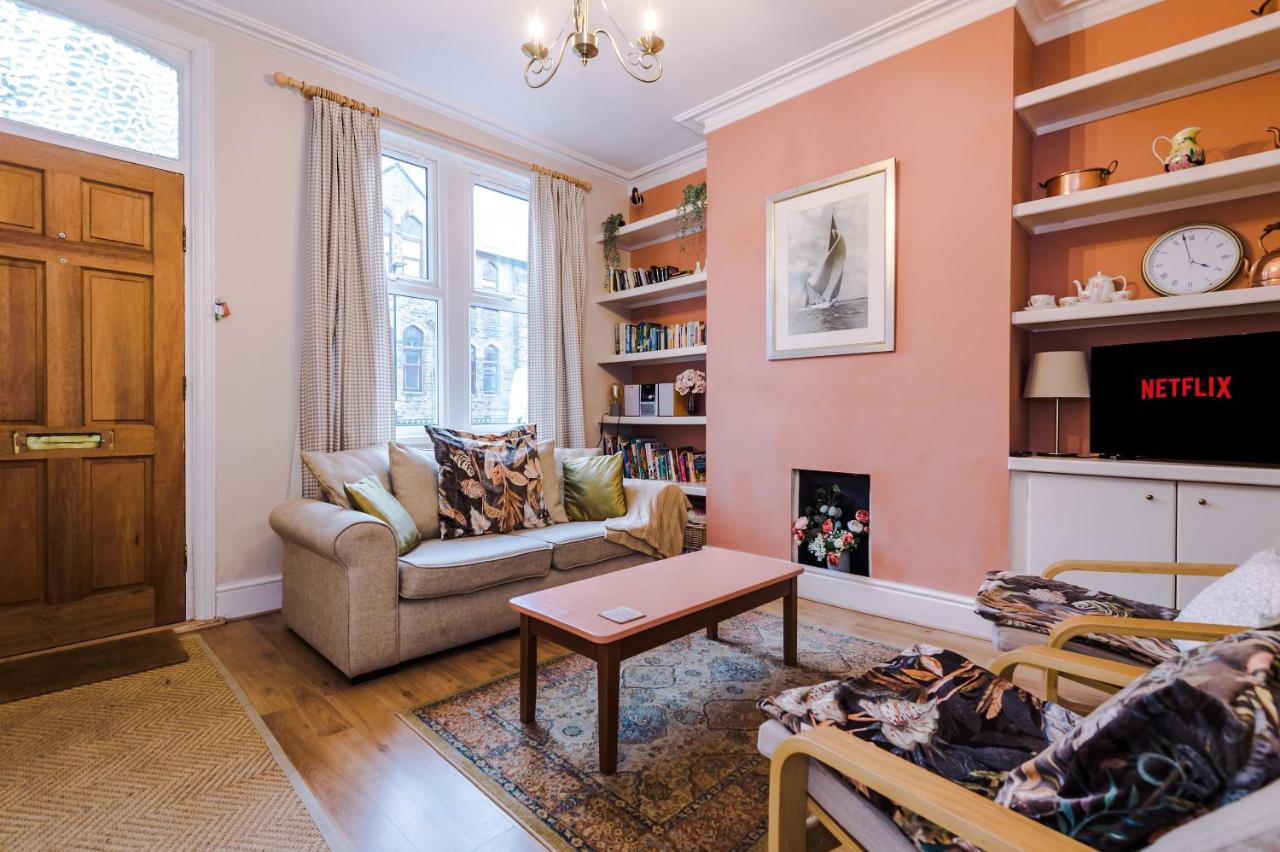 Cosy House With Garden & Parking, Sheffield Villa ภายนอก รูปภาพ