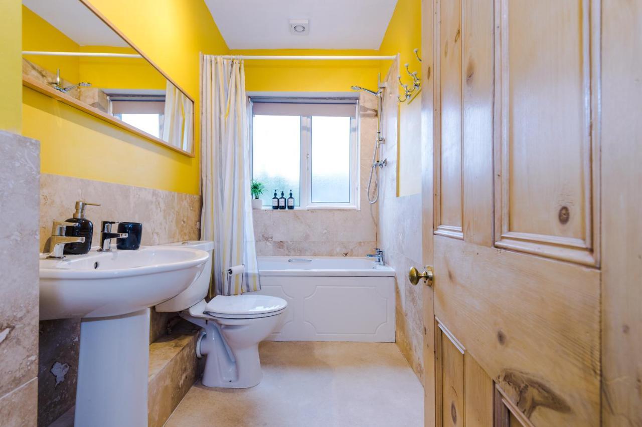Cosy House With Garden & Parking, Sheffield Villa ภายนอก รูปภาพ