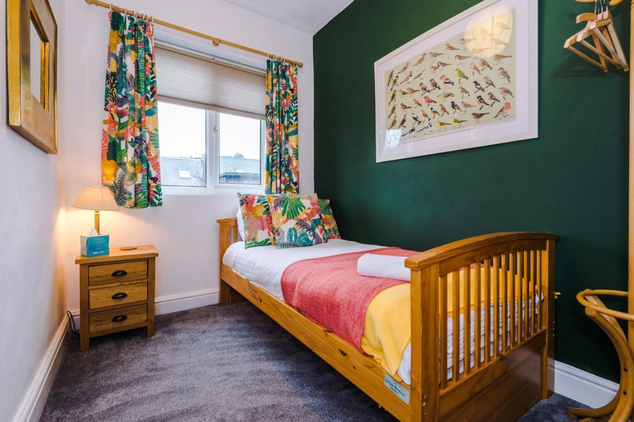 Cosy House With Garden & Parking, Sheffield Villa ภายนอก รูปภาพ