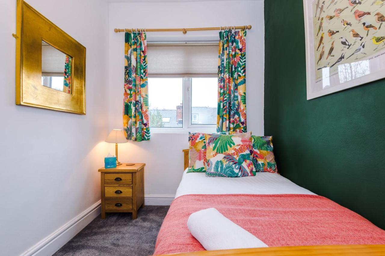 Cosy House With Garden & Parking, Sheffield Villa ภายนอก รูปภาพ