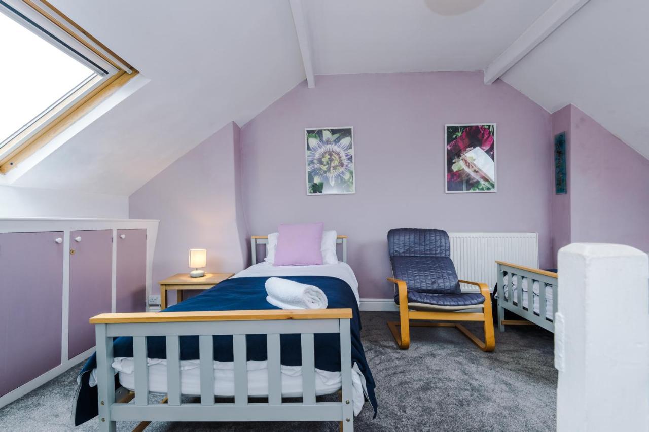 Cosy House With Garden & Parking, Sheffield Villa ภายนอก รูปภาพ