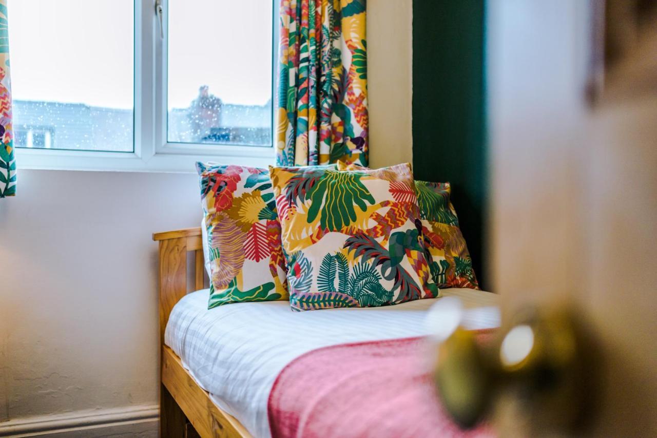 Cosy House With Garden & Parking, Sheffield Villa ภายนอก รูปภาพ